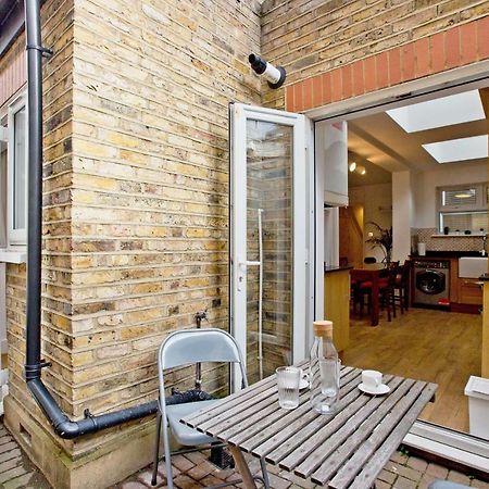 Апартаменты Highbury Fieldway Лондон Экстерьер фото