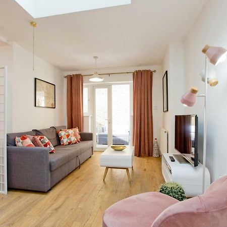 Апартаменты Highbury Fieldway Лондон Экстерьер фото