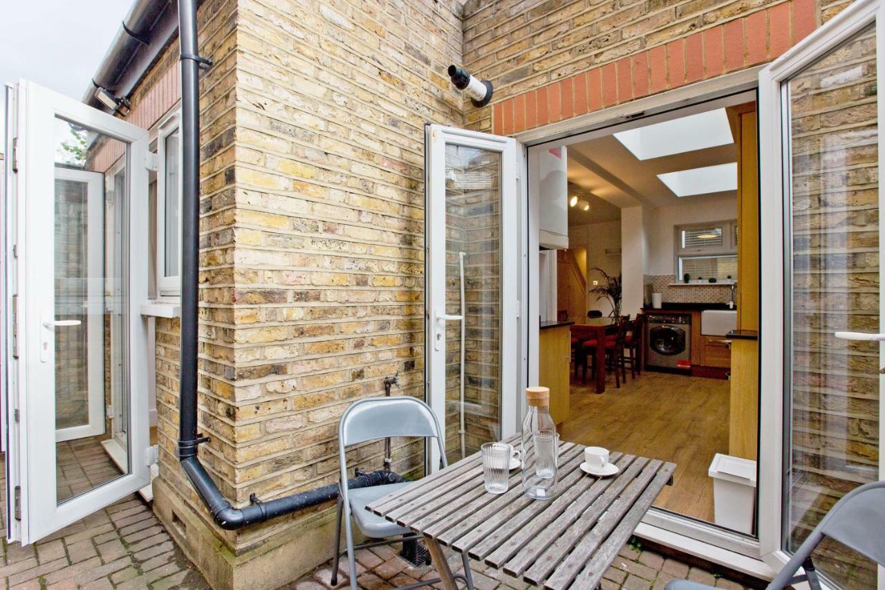 Апартаменты Highbury Fieldway Лондон Экстерьер фото
